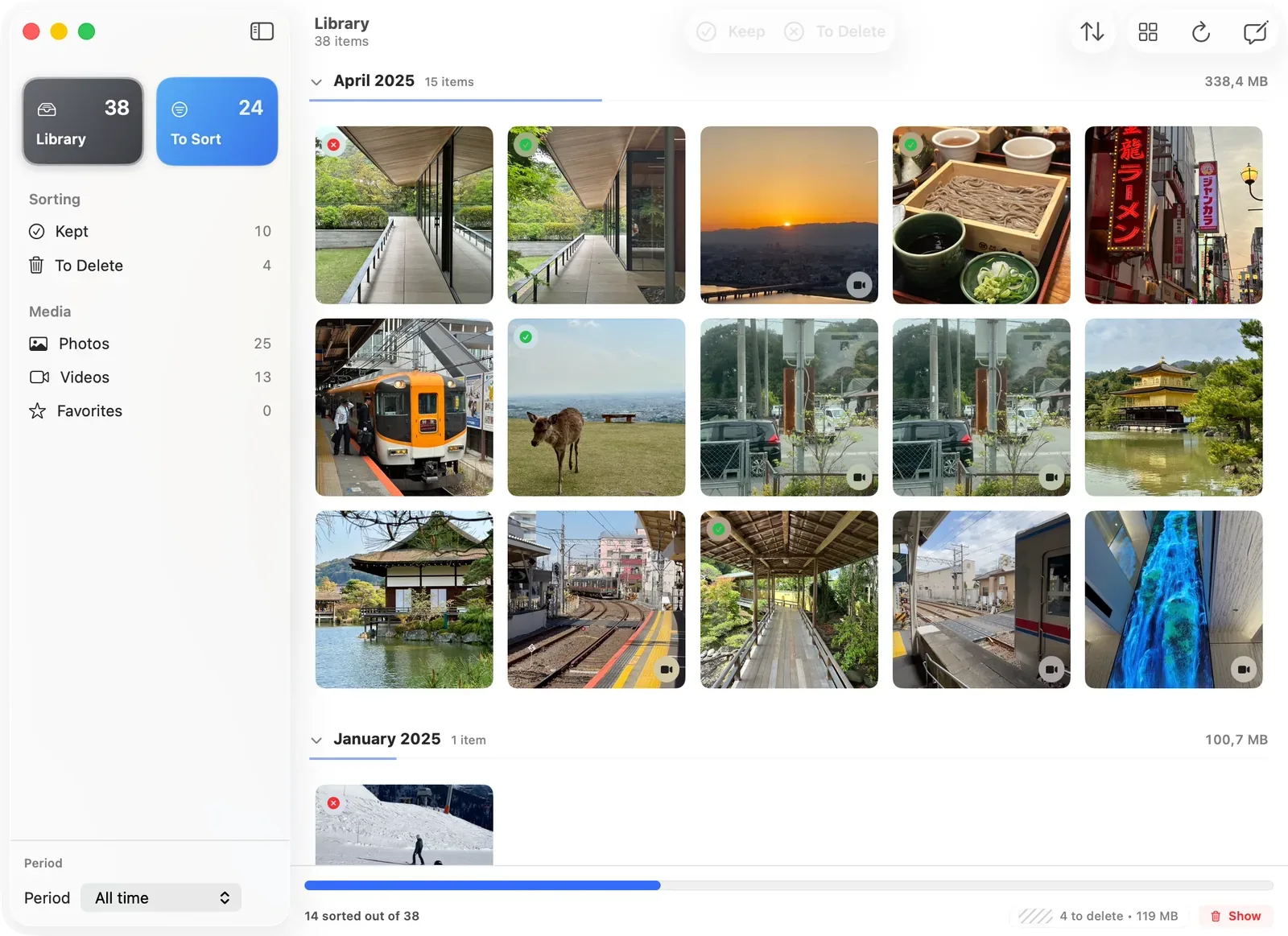 LightRoll showing the À trier queue for an Apple Photos library